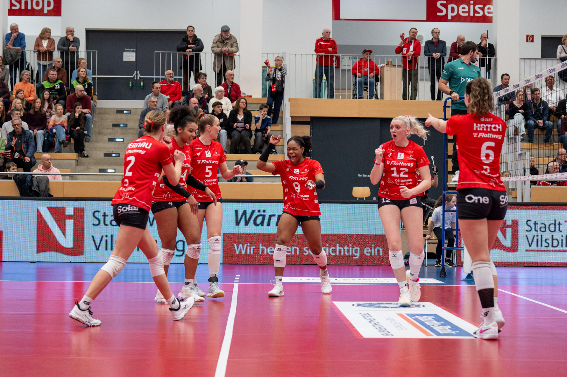 Die Roten Raben Vilsbiburg haben nach zwei erfolgreichen Jahren in der Sparda 2. Liga Pro einen Lizenzantrag für die 1. Bundesliga Frauen eingereicht. Foto: Sina Hammer.